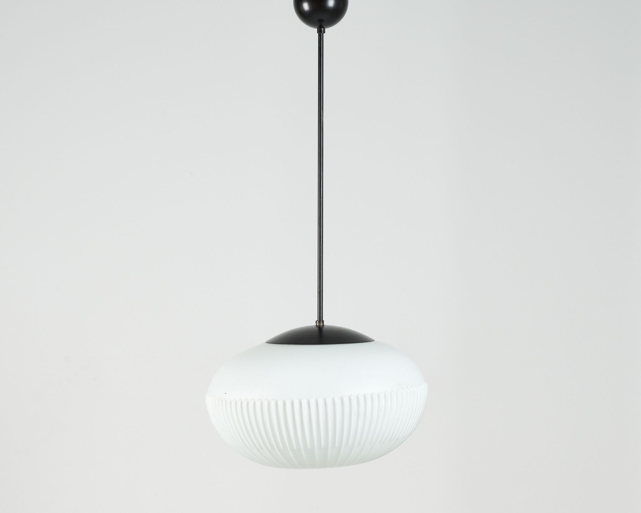 Suspension en verre Oopaline par Napako années 60