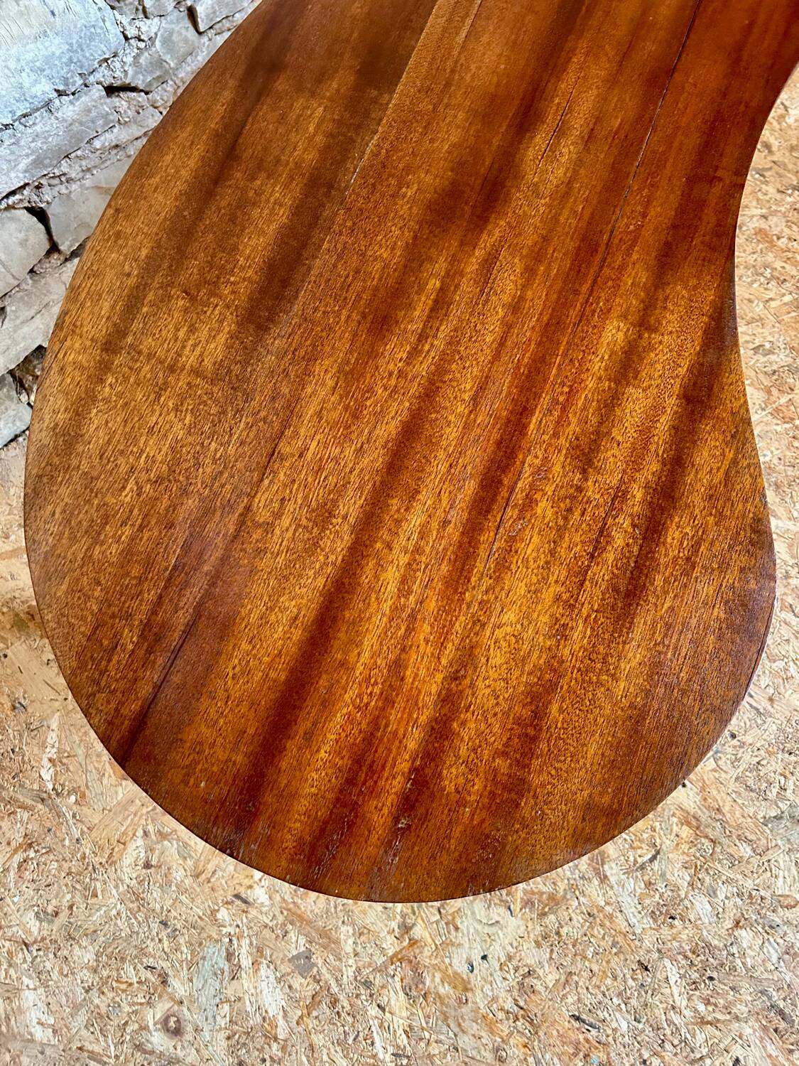 Kidney-shaped coffee table in mahogany, 1950s design