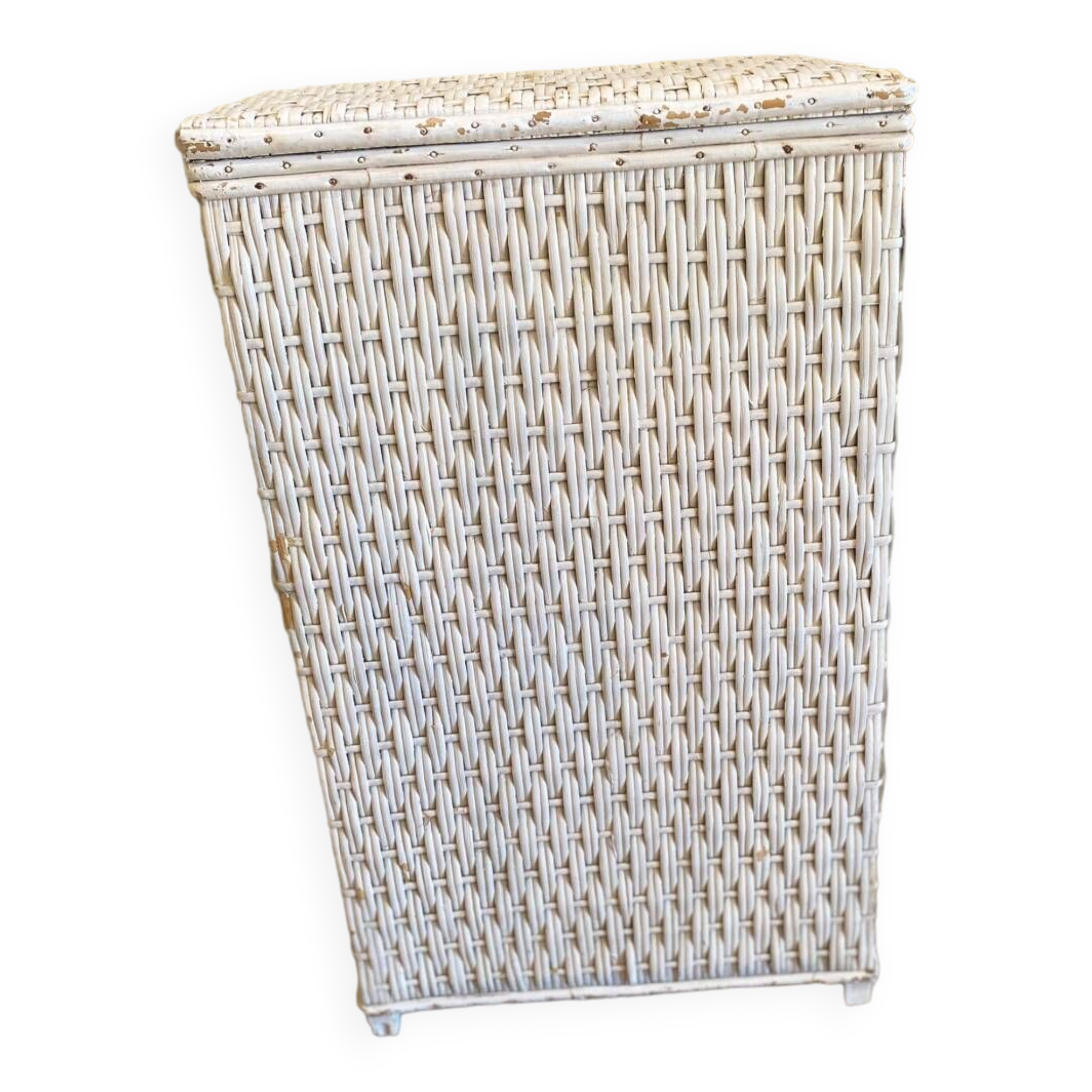 Woven rattan basket