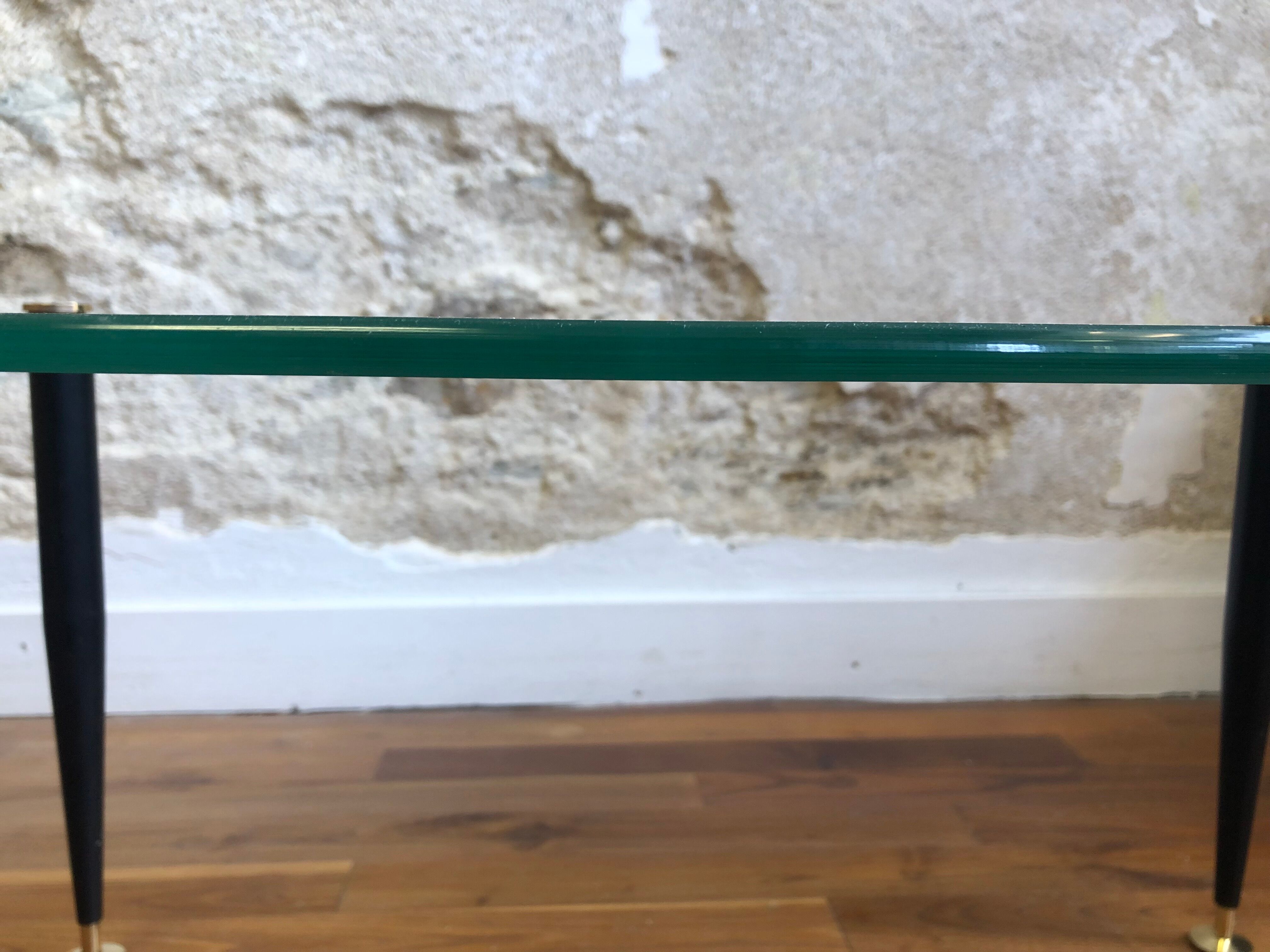 Set of trundle coffee tables in glass and brass