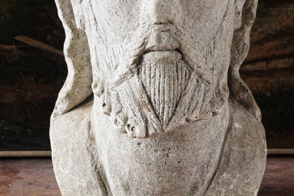 Ancienne tête de Christ de Vézelay en pierre reconstituée