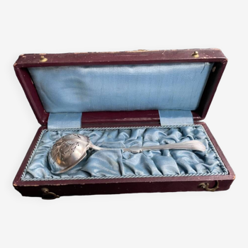 Christofle Lotus model sprinkling spoon in box – Art Nouveau