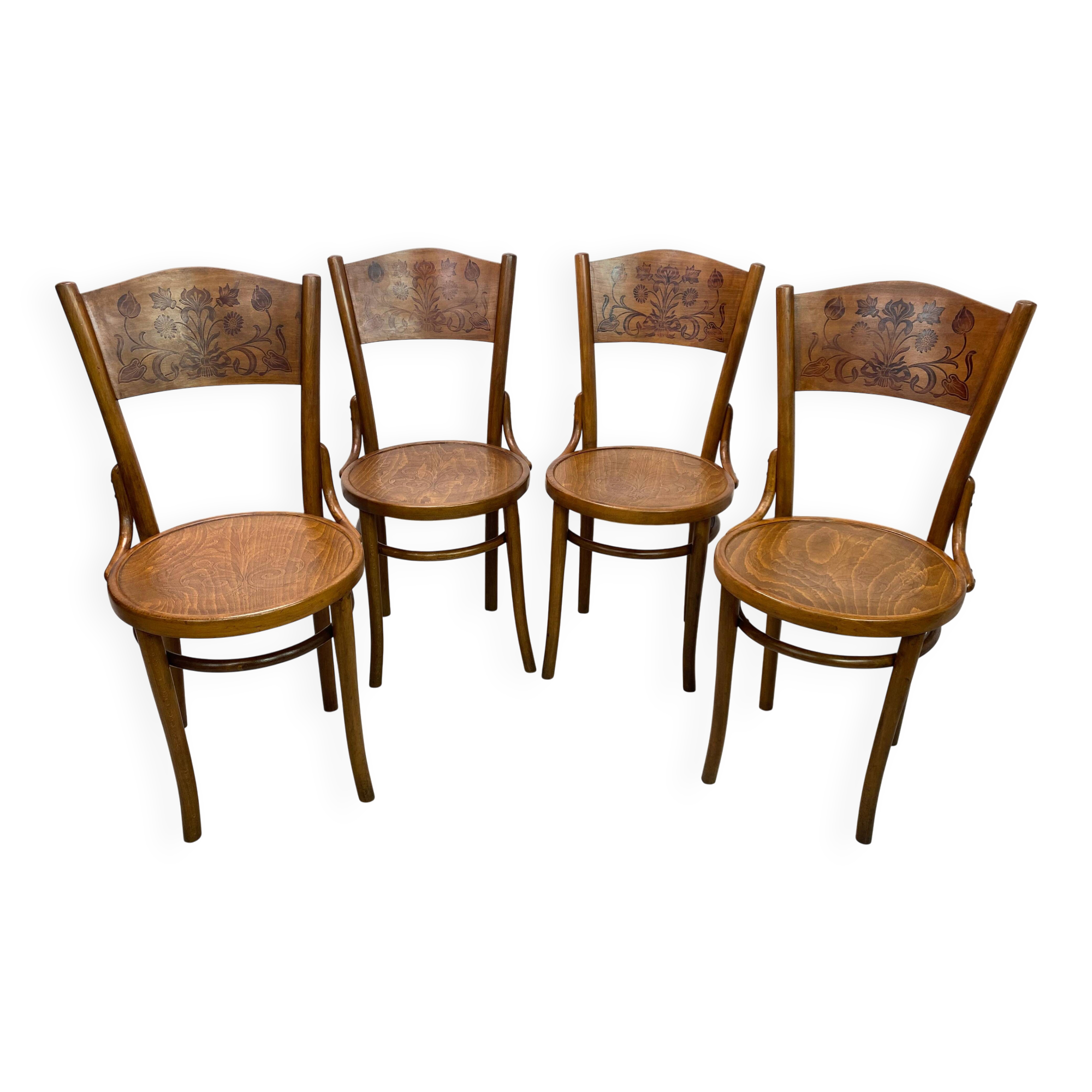 Set of 4 dining chairs by Thonet Mundus