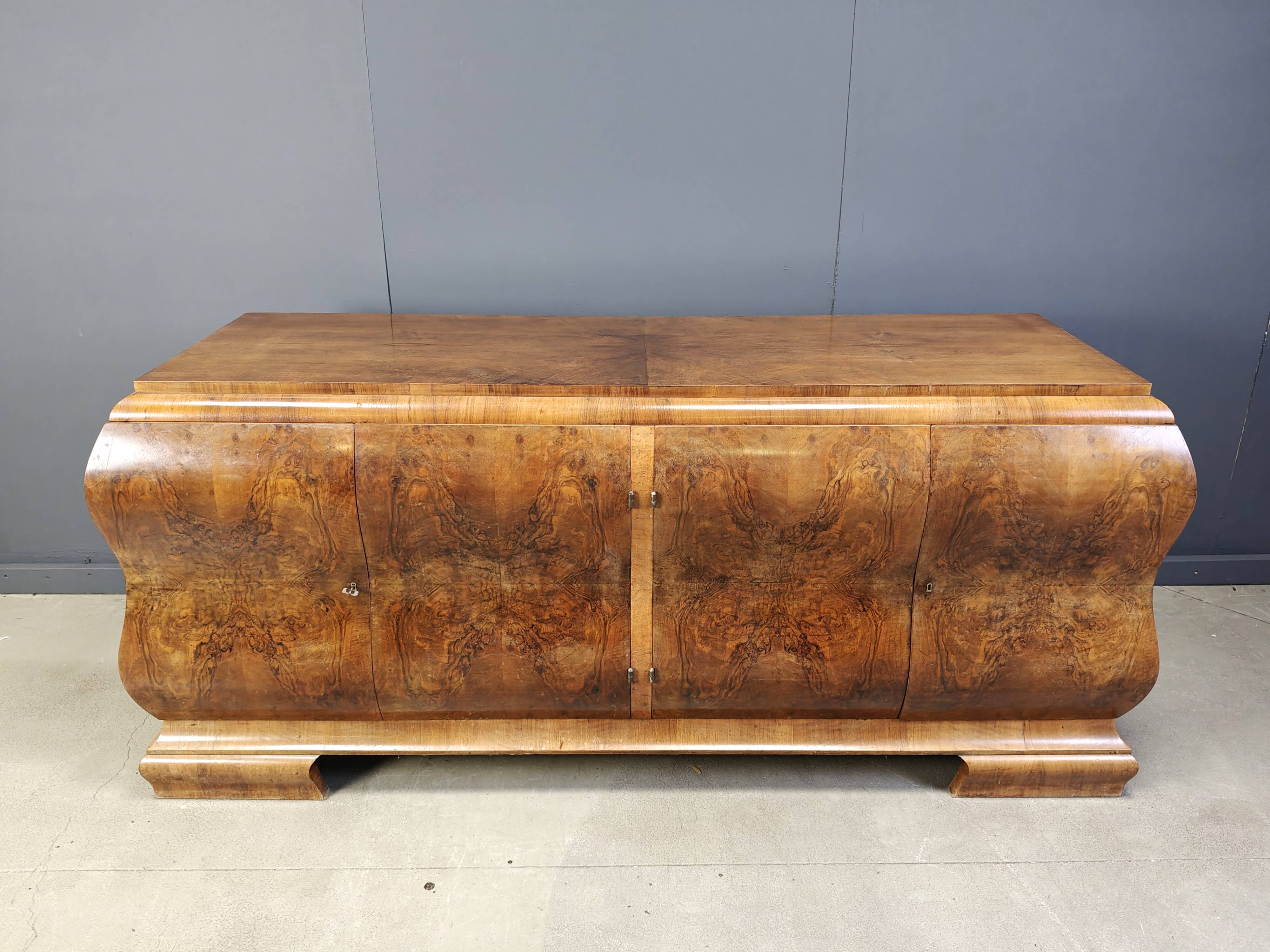 Art deco credenza in Walnut burl, 1930s