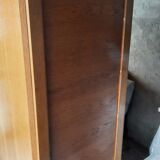 Armoire vintage