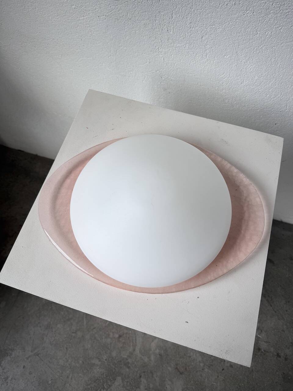 Pink glass wall lamp 1970s Gamma