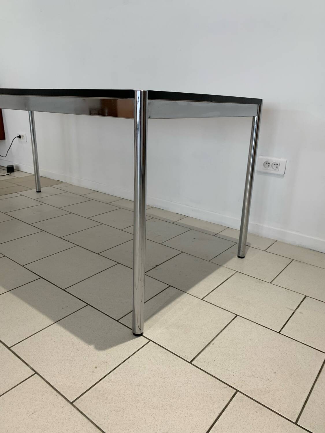 Table USM Haller Design