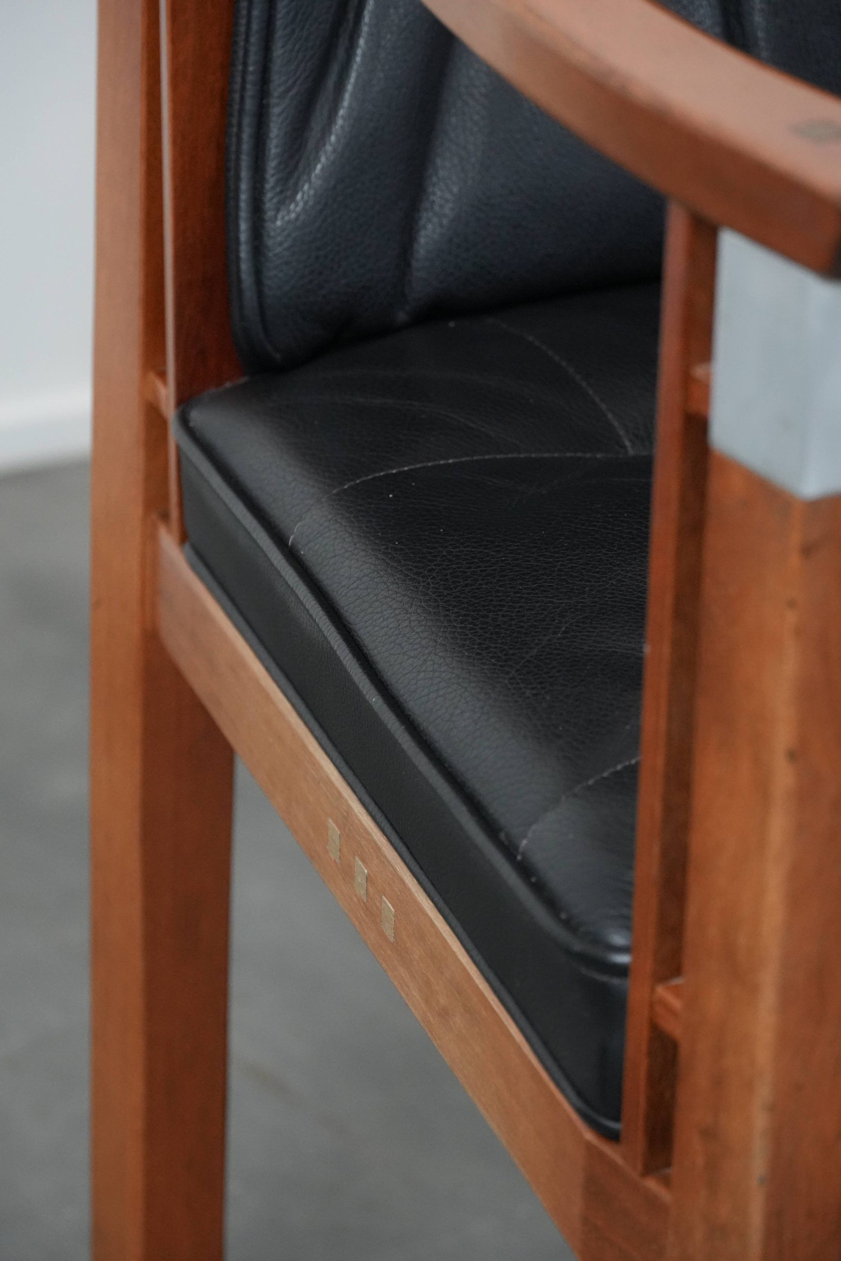 Set of 4 luxury black leather Art Deco dining chairs with armrests