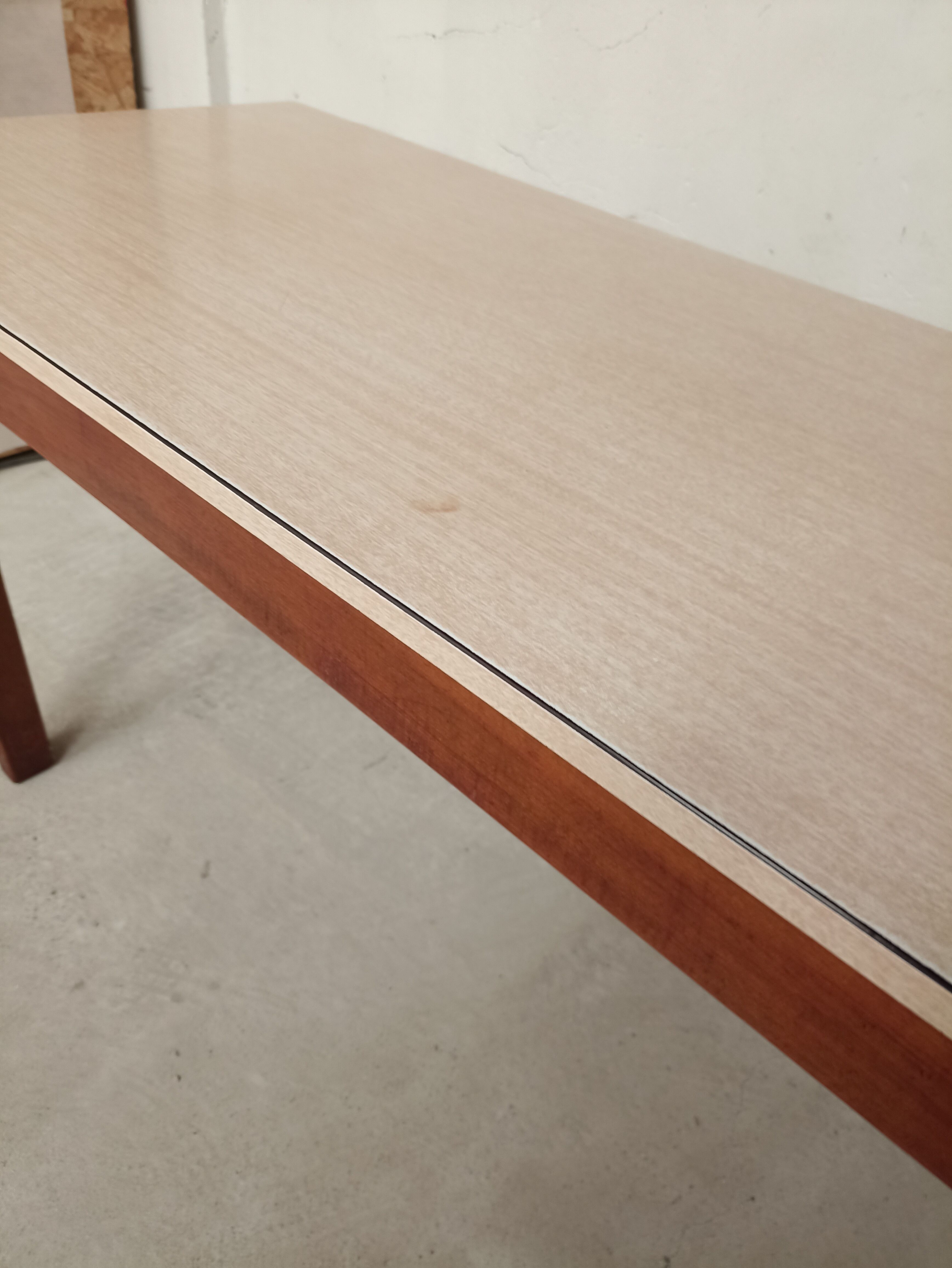 Table bistrot vintage