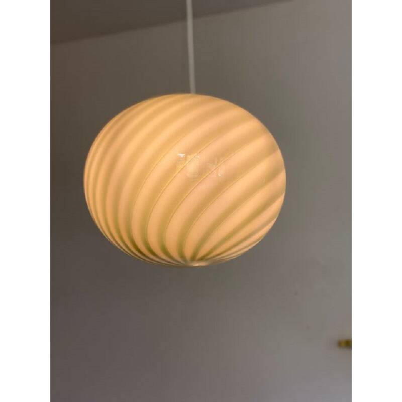 Contemporary green and white oval pendant in murano glass