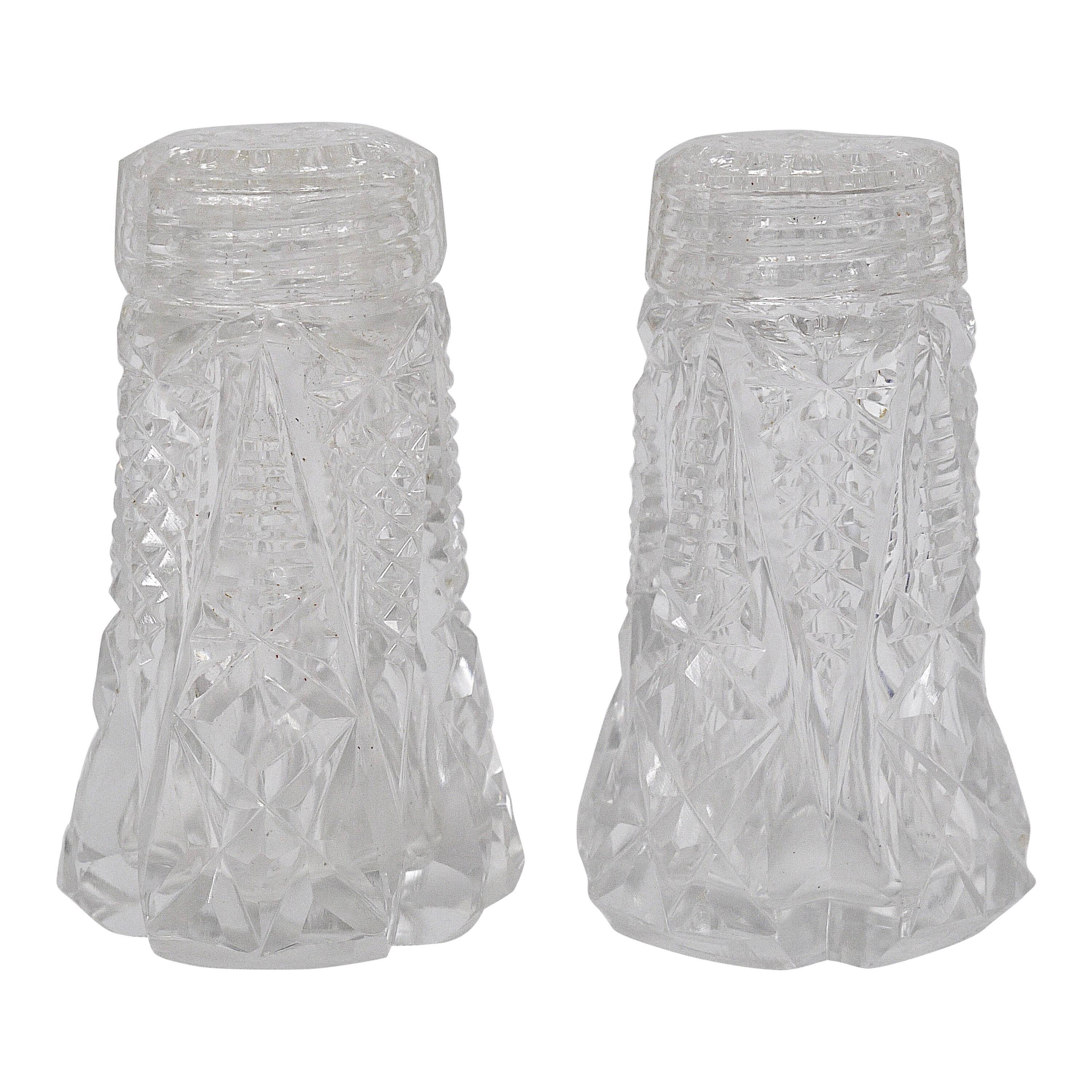 French Art Nouveau salt and pepper shakers, faceted crystal glass from the 1920s.