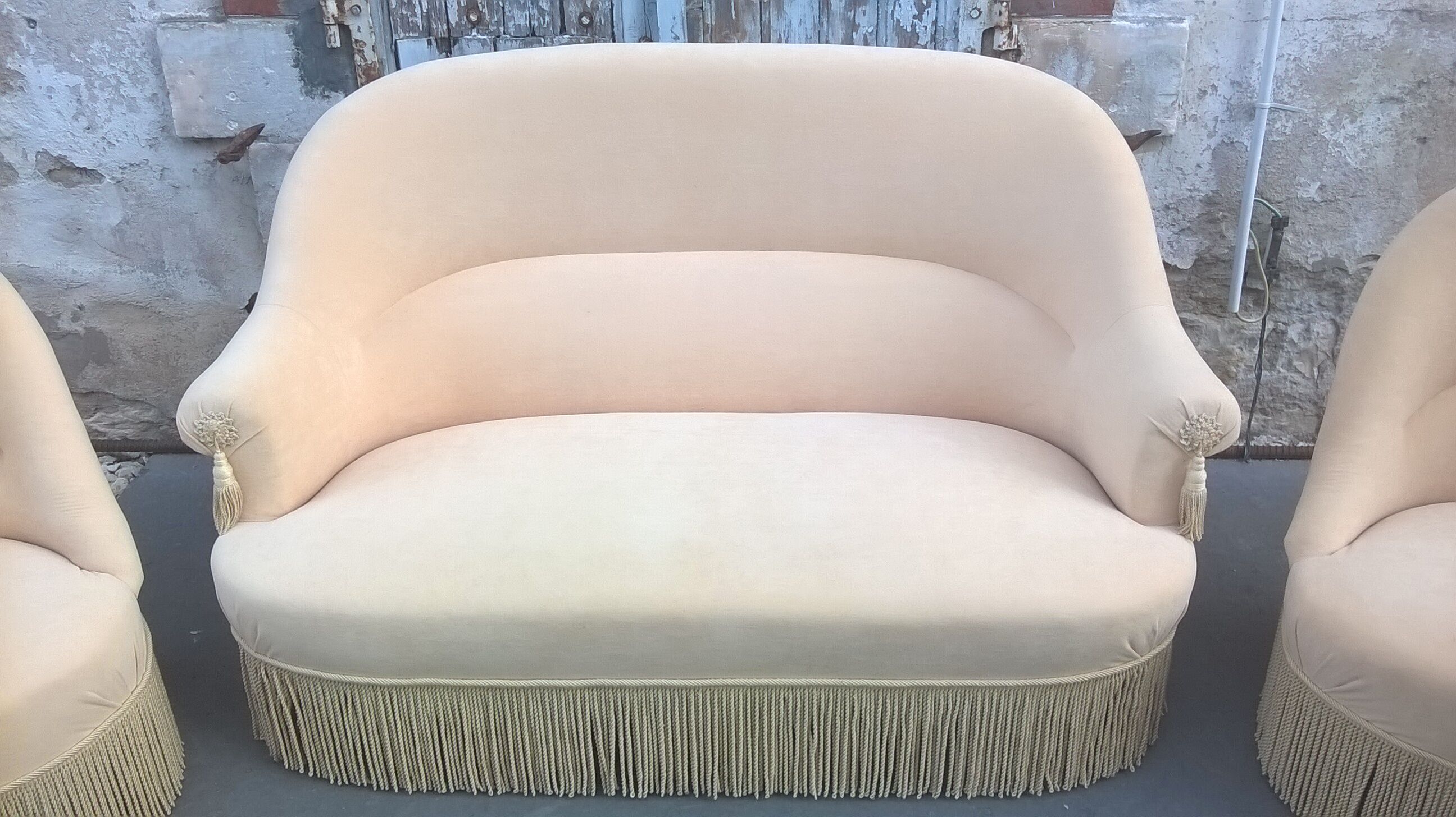 Sofa lounge and toad chairs