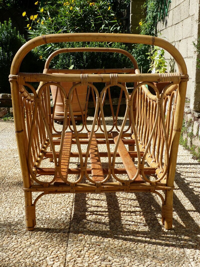Children's bed in vintage rattan from the 1950s