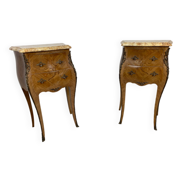Paire de chevets marqueté