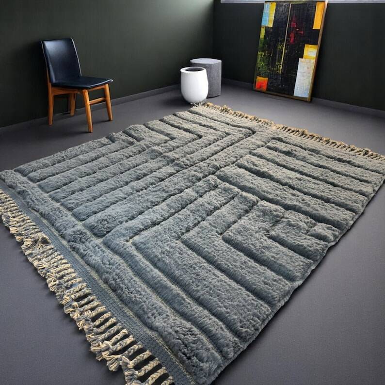 Light grey wool Berber rug size 150 x 250 cm