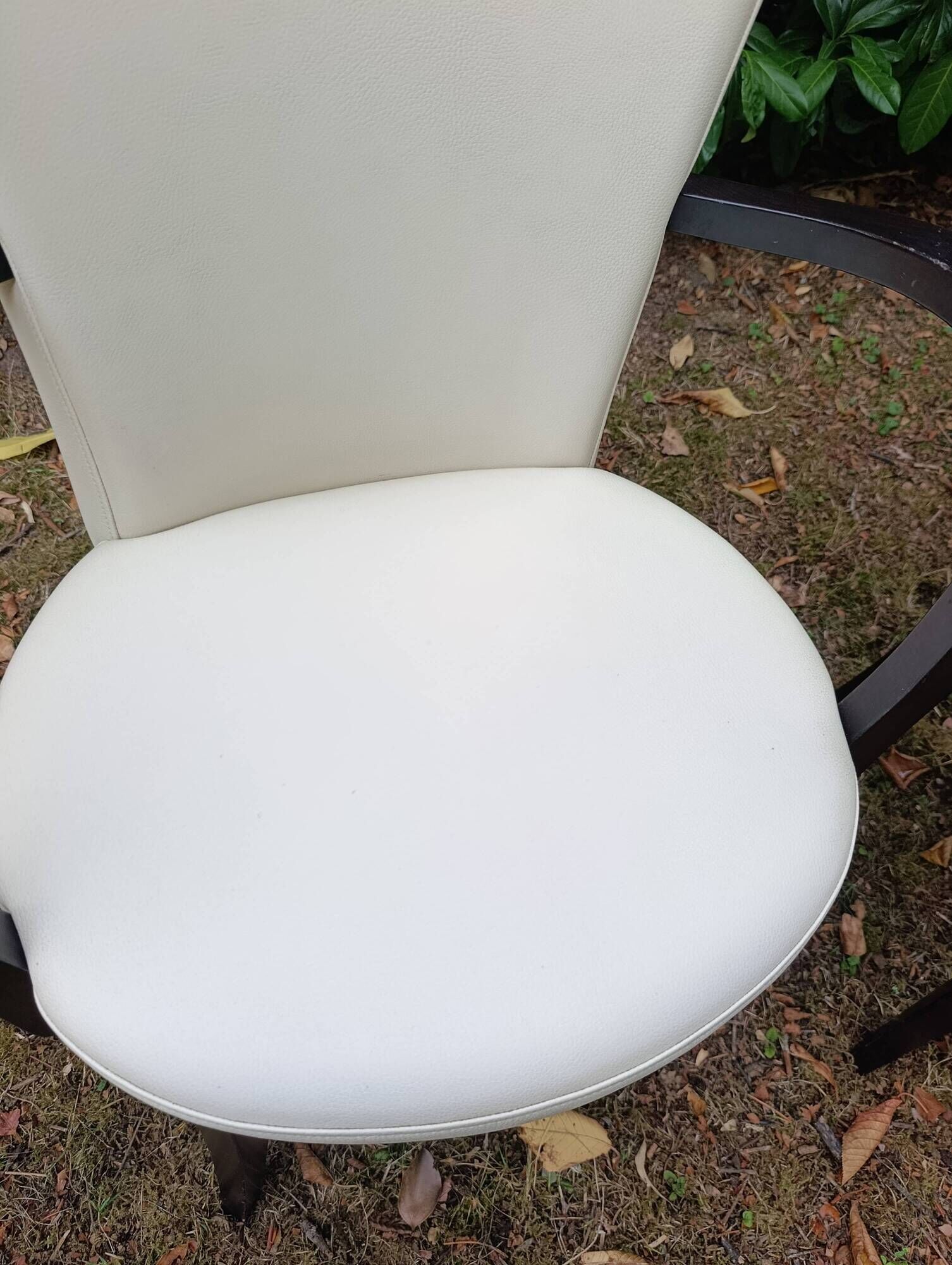 Paire de fauteuils Montbel Euforia 00121 en cuir – Made in Italy