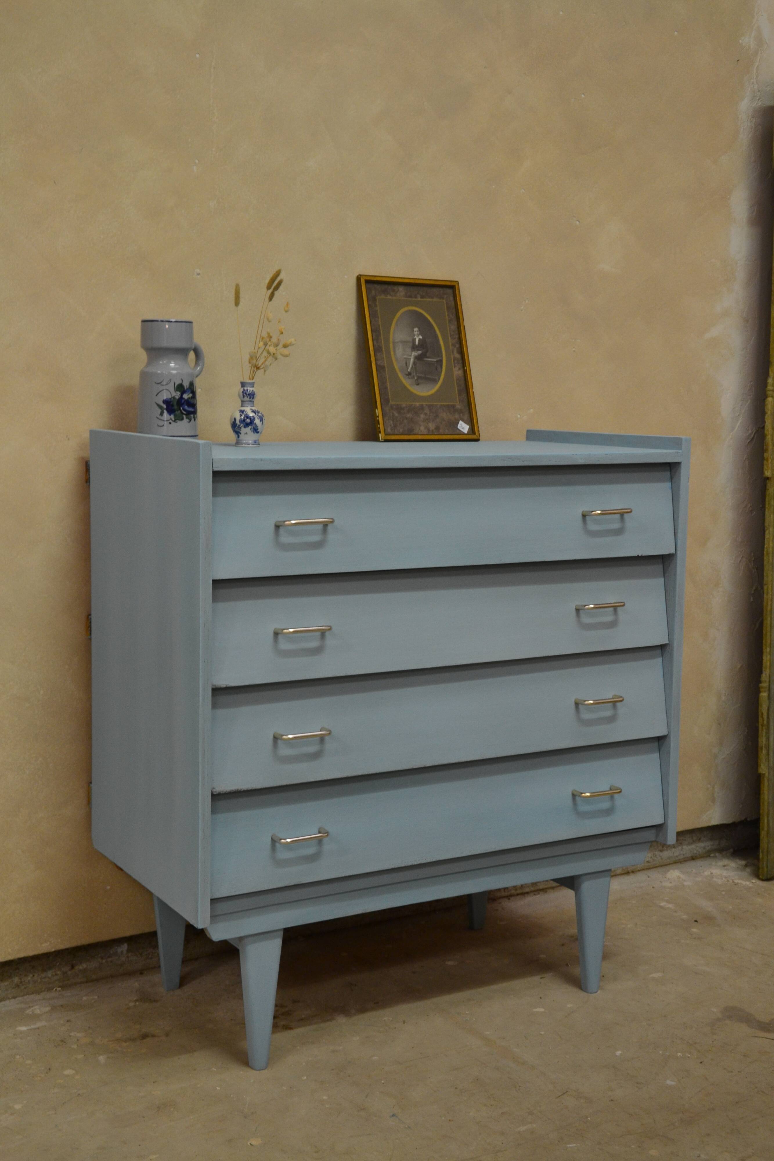 1960s chest of drawers