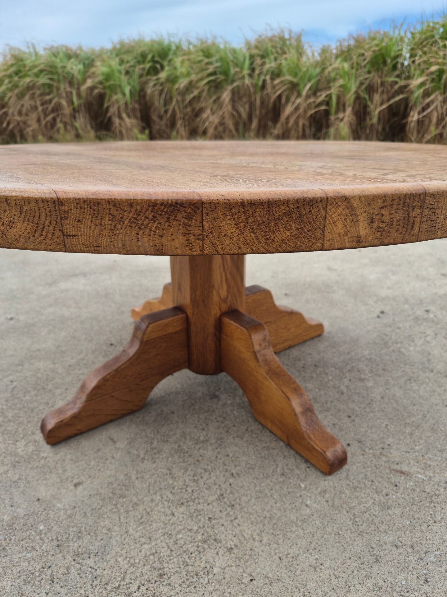Round 100 cm oak coffee table 1970s