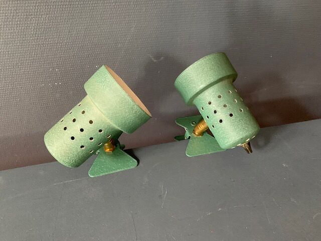 Spotlight clip 50s metal green bottle