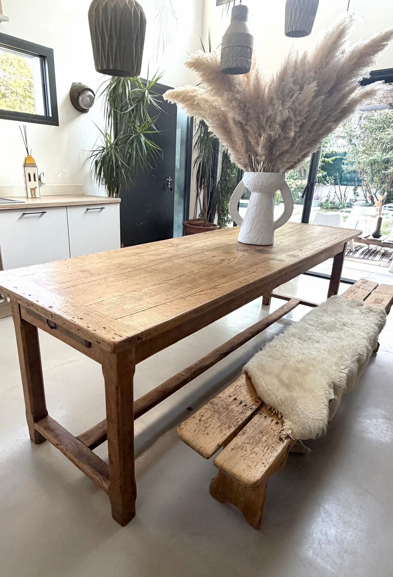 Farm table