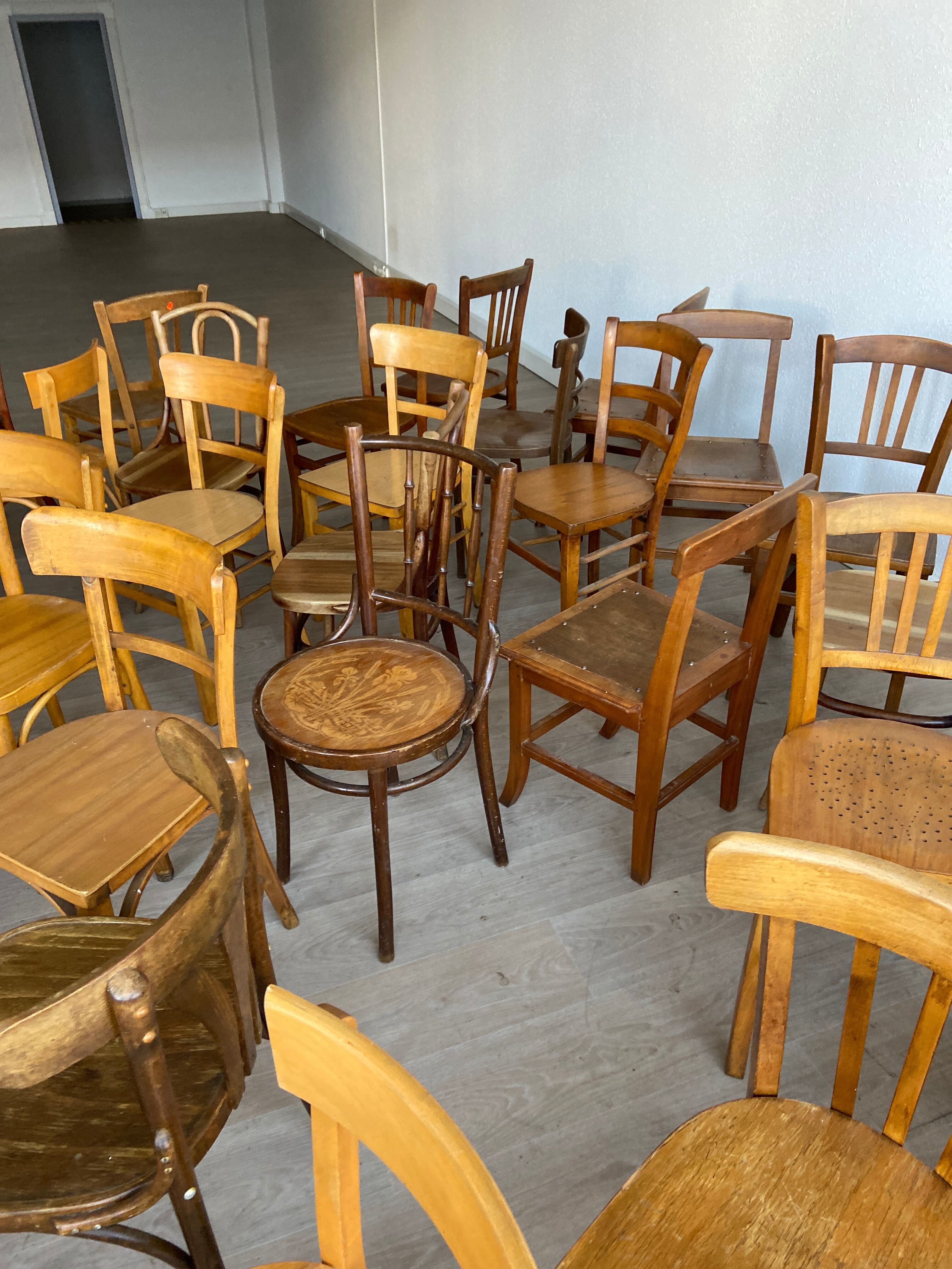 Set of 50 mismatched bistro chairs bentwood french Restaurant