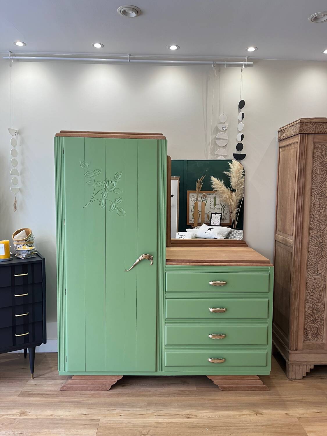 Armoire asymétrique