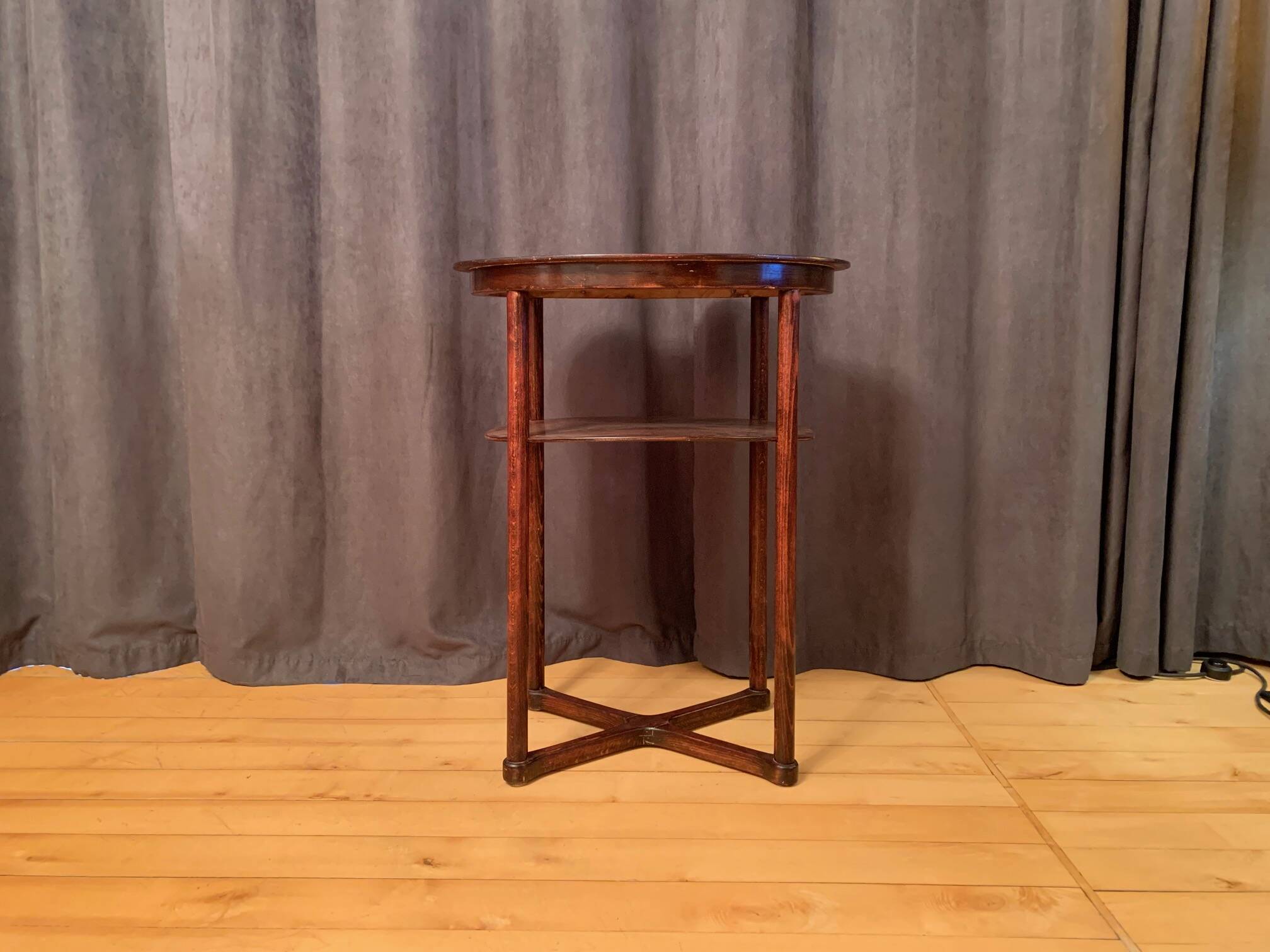 Oval side table no. 960/2 designed by Josef Hoffmann, JJ Kohna, Austria circa 1905