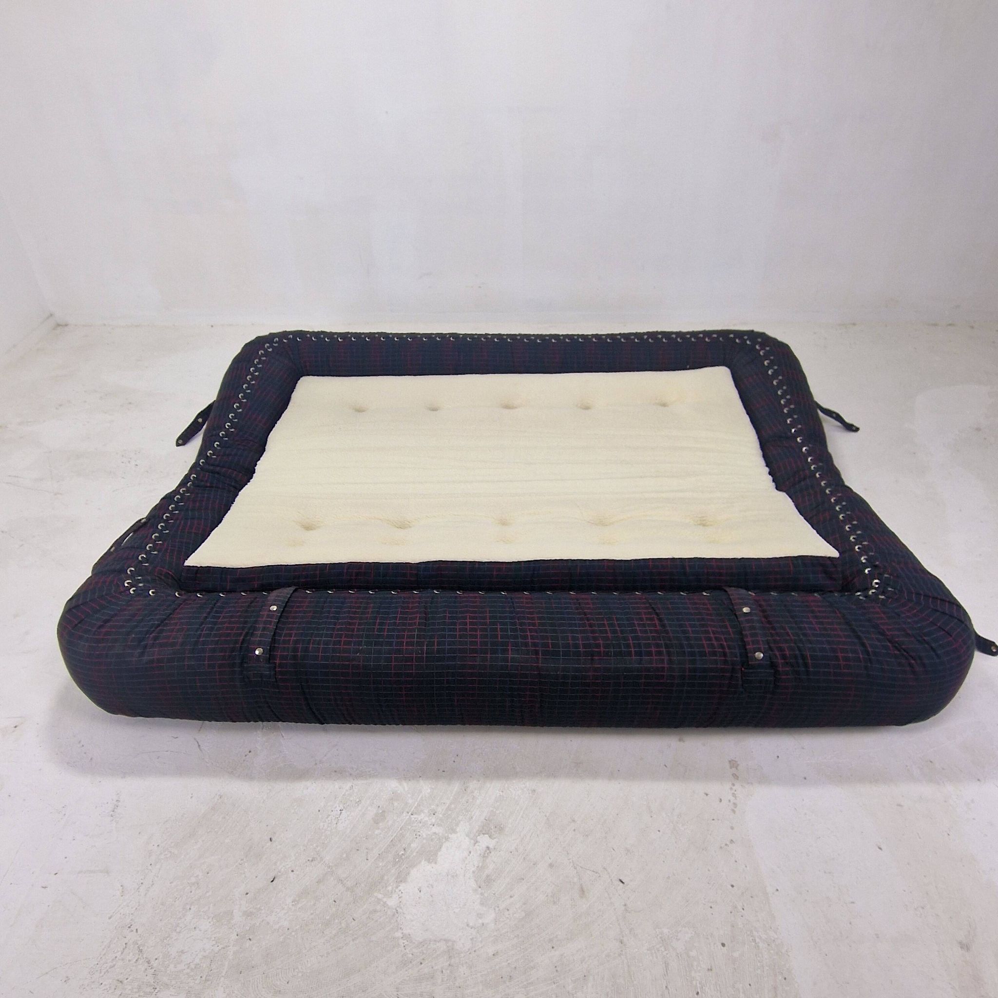 Anfibio 3-Seater Sofa Bed by Alessandro Becchi for Giovannetti, 1970's