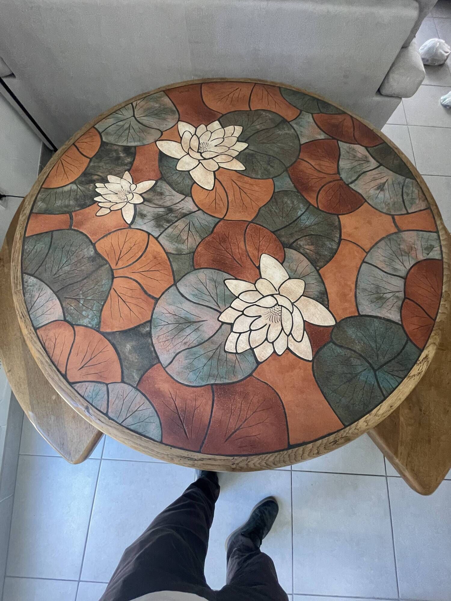 Round Barrois table with benches