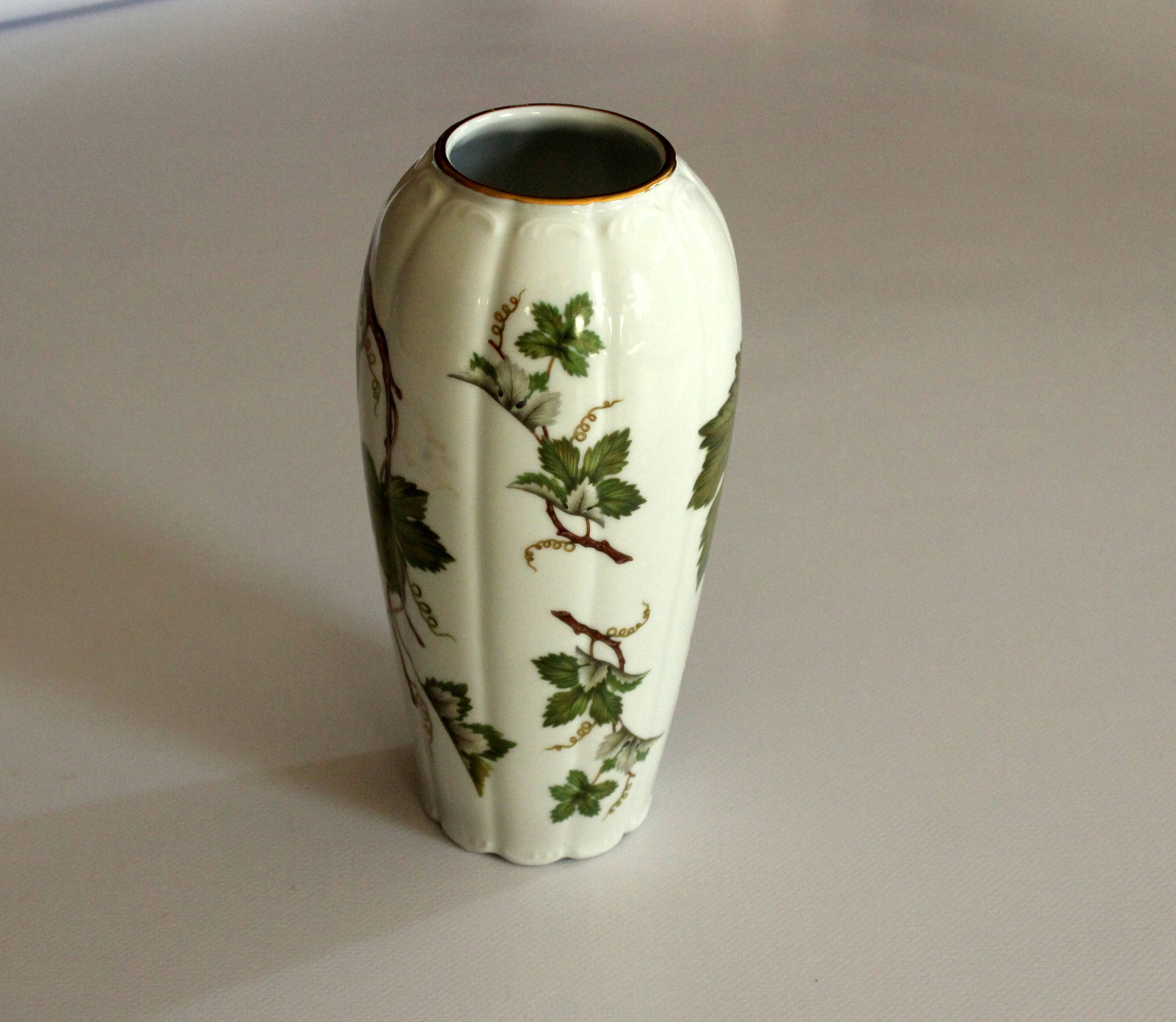 Royal Bavaria KPM porcelain vase - marked 1060/20 - Vintage