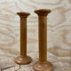 Paire de bougeoirs scandinaves en bois