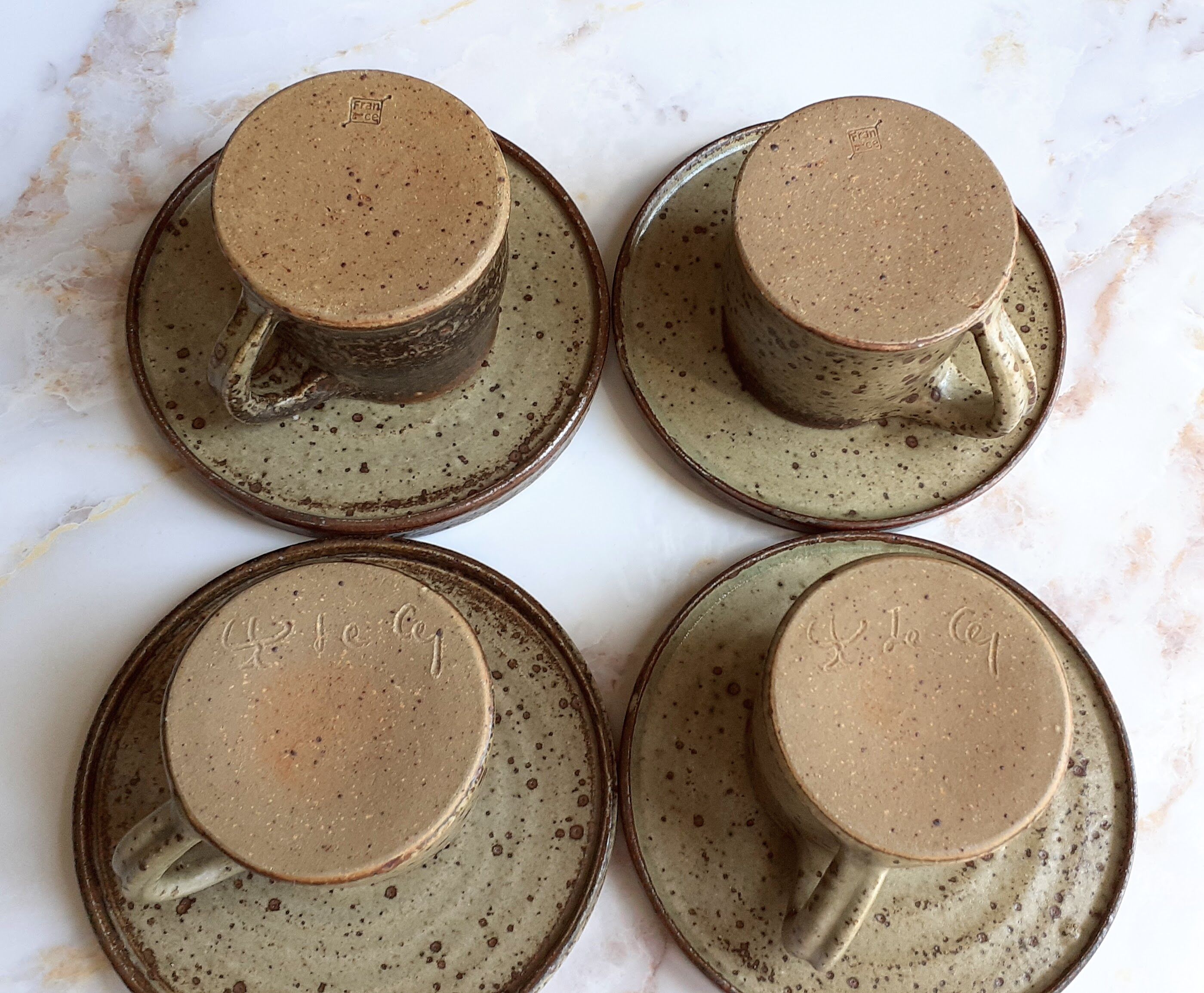 Service de tasses à café vintage en grès