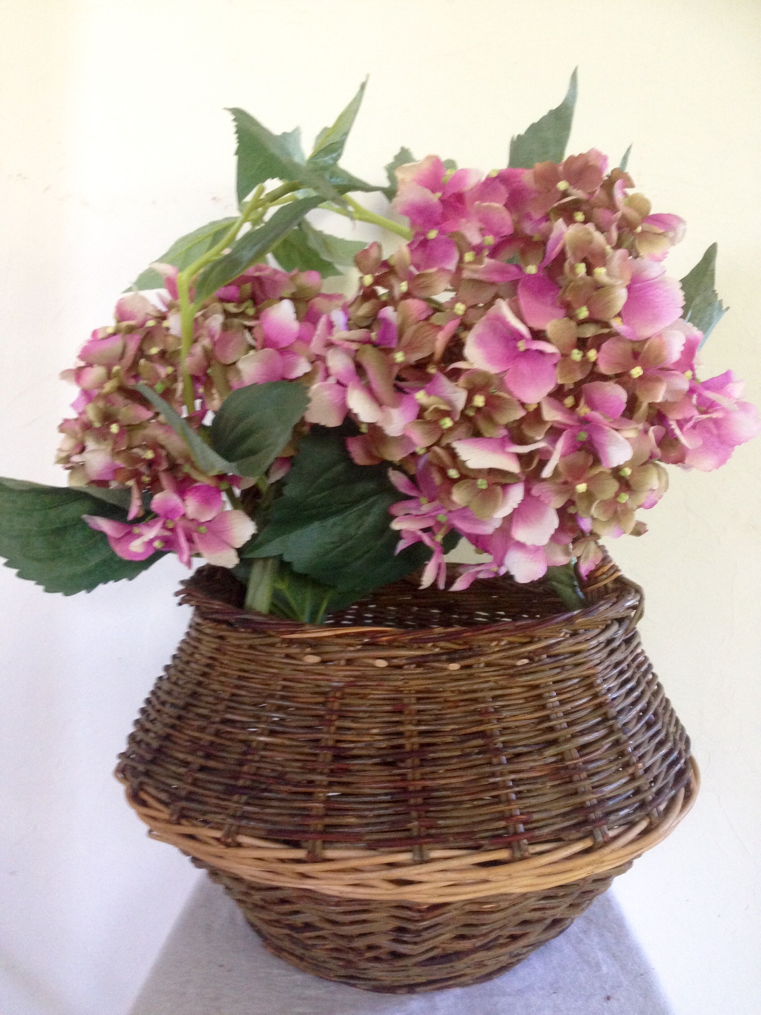 Wicker basket old wagon form