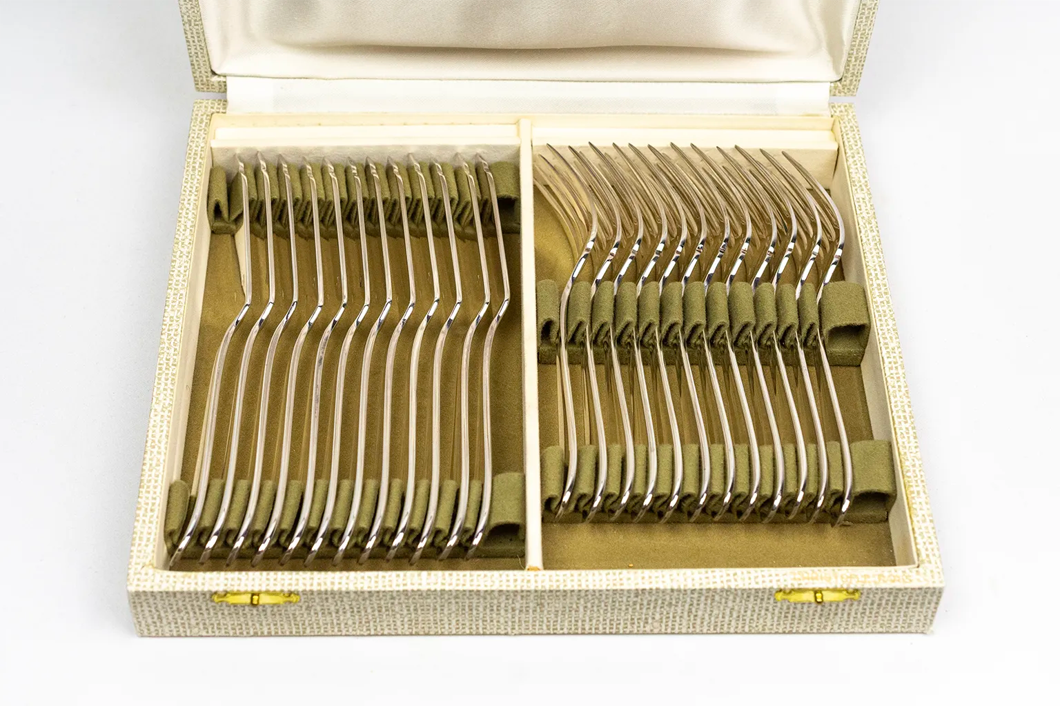 Christofle fish service for 12 — silver-plated metal, OC hallmarks, box