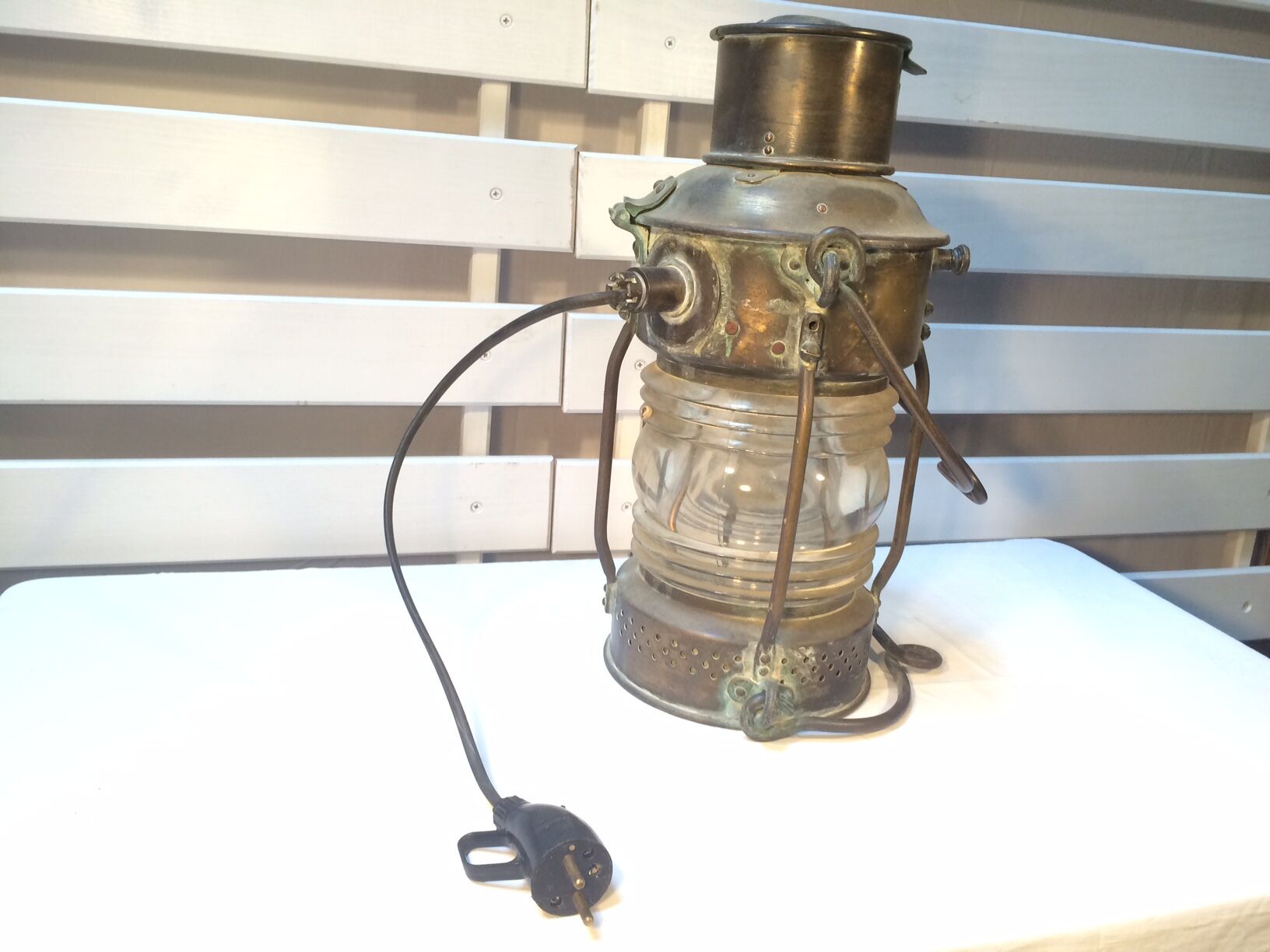 Lanterne marine Ouvrard et Villars électrifiée