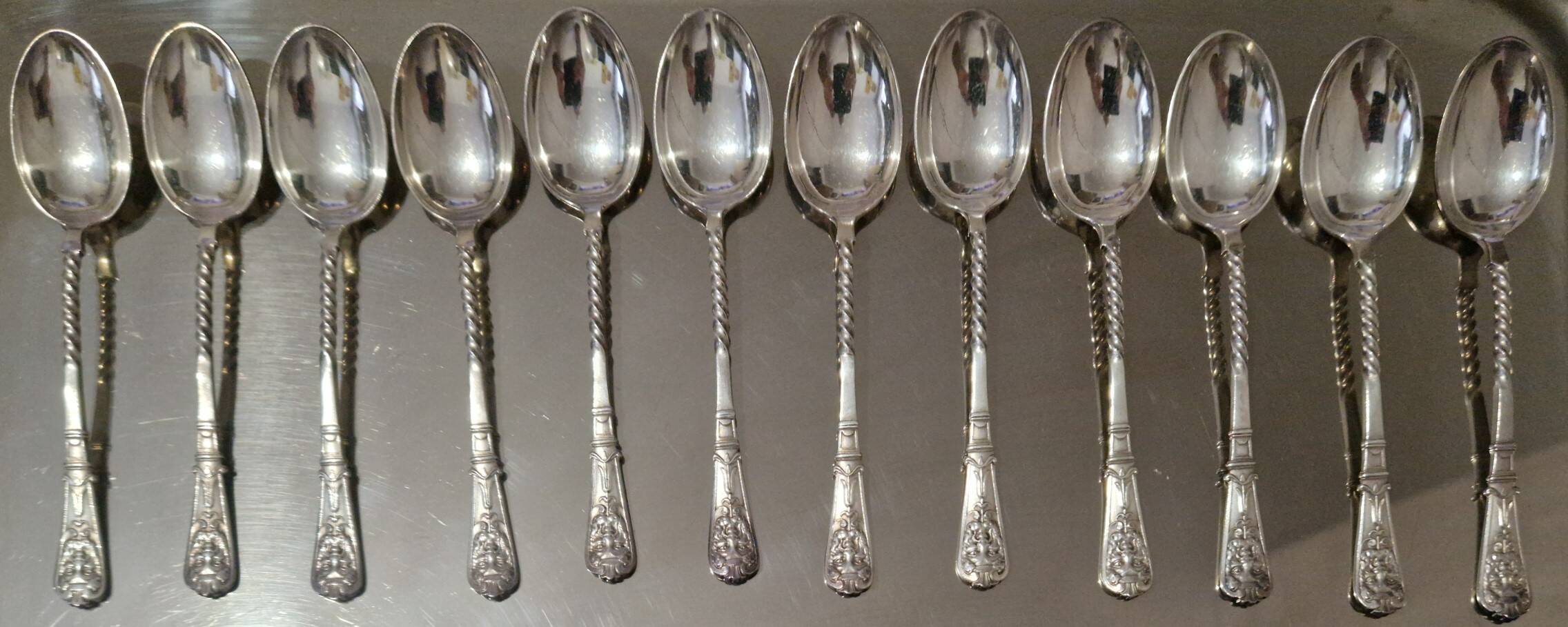 12 petites cuillères Christofle Marly métal argenté modèle mascaron