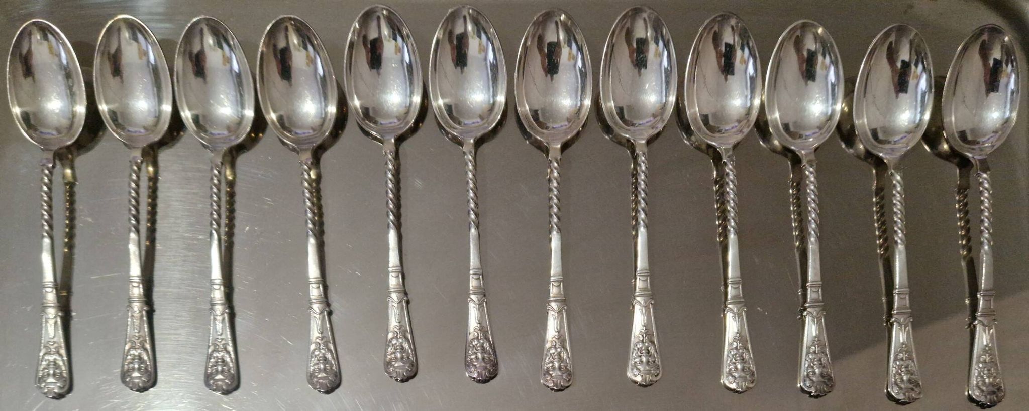 12 petites cuillères Christofle Marly métal argenté modèle mascaron