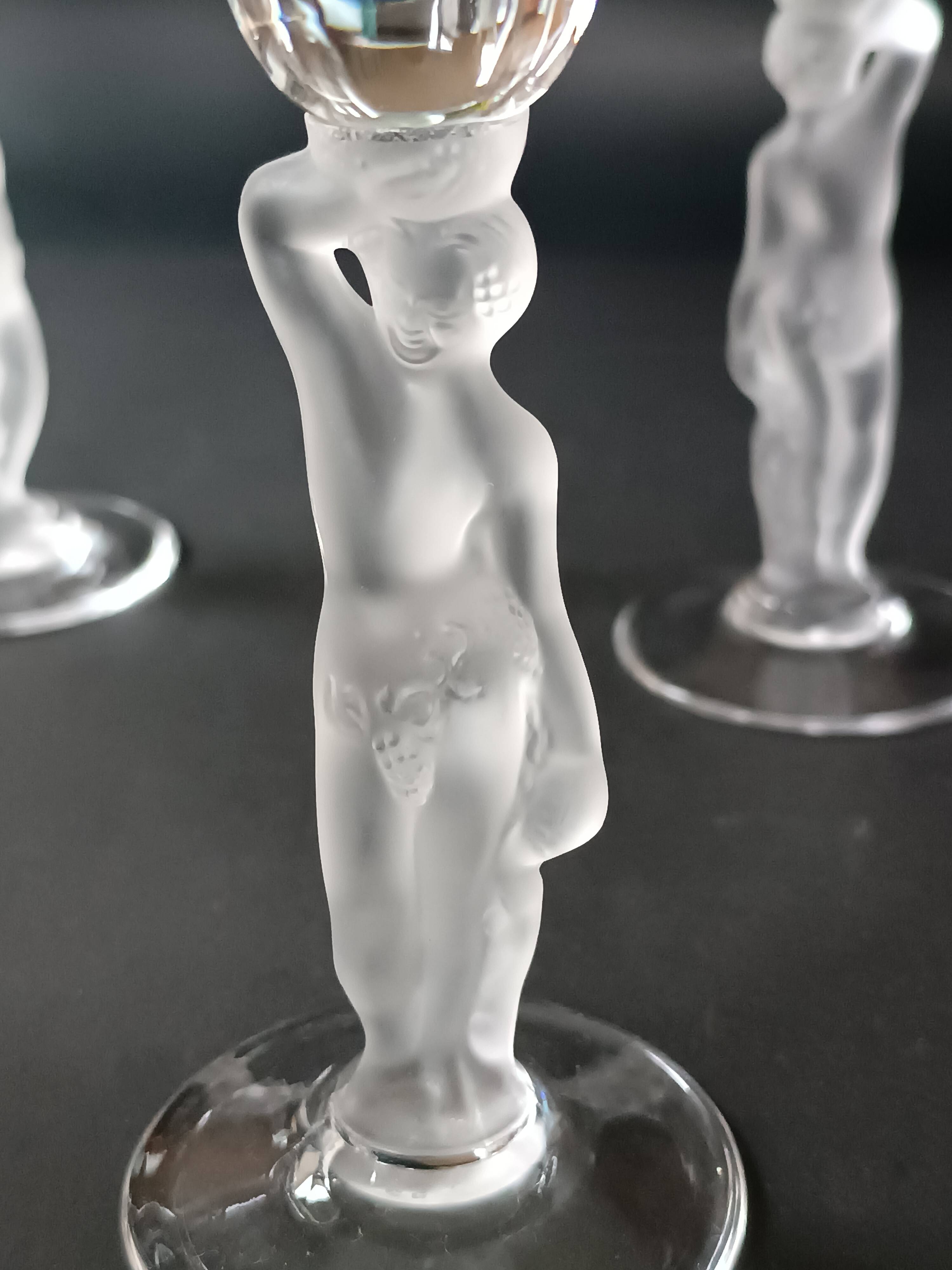 Set of 9 crystal flutes with Venus and Bacchus foot, Vannes and Bayel