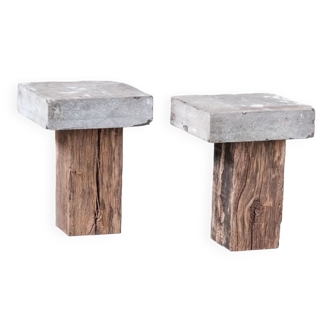 Paire de tables d’appoint en bois et en pierre