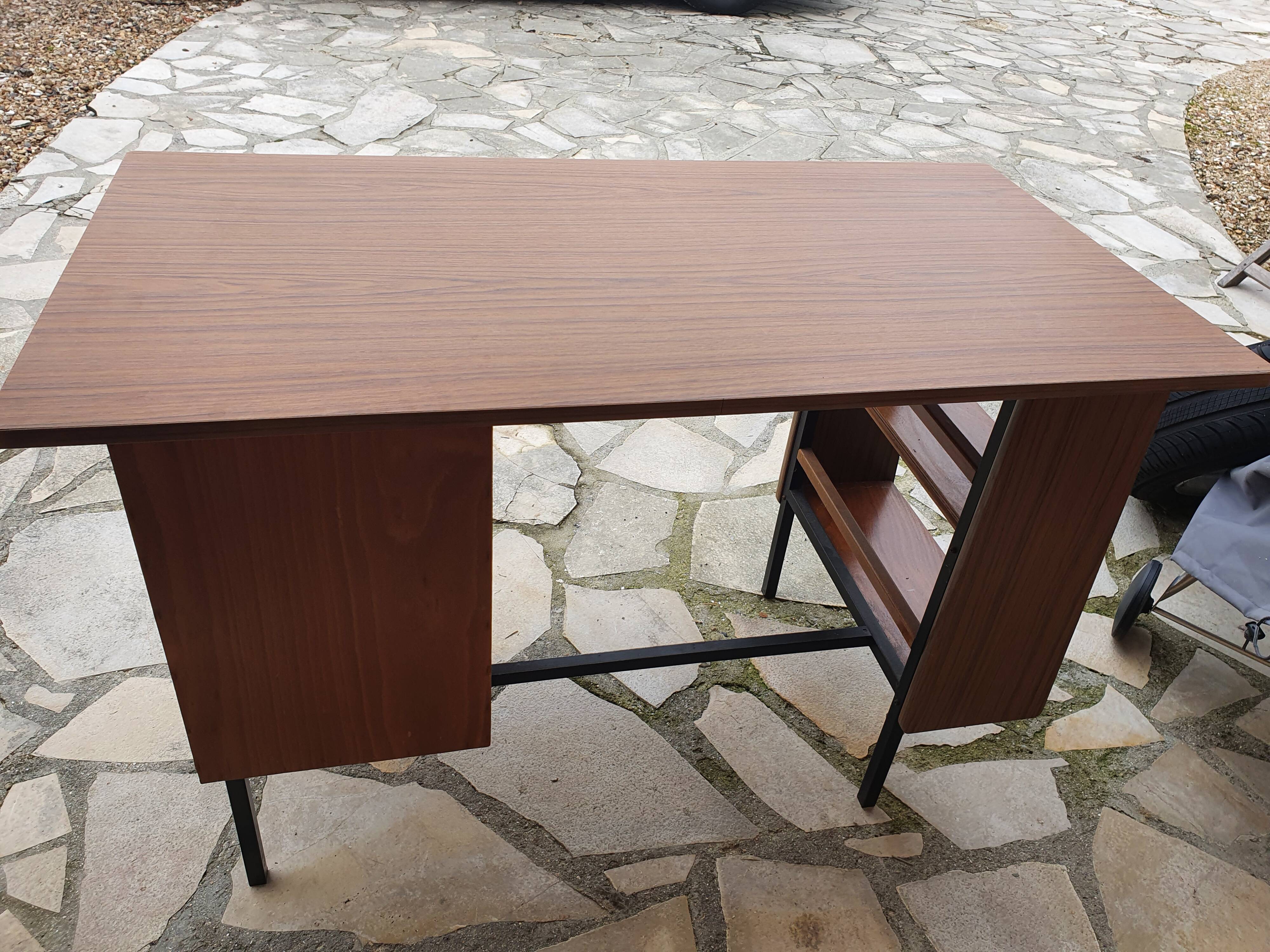 Vintage modernist office