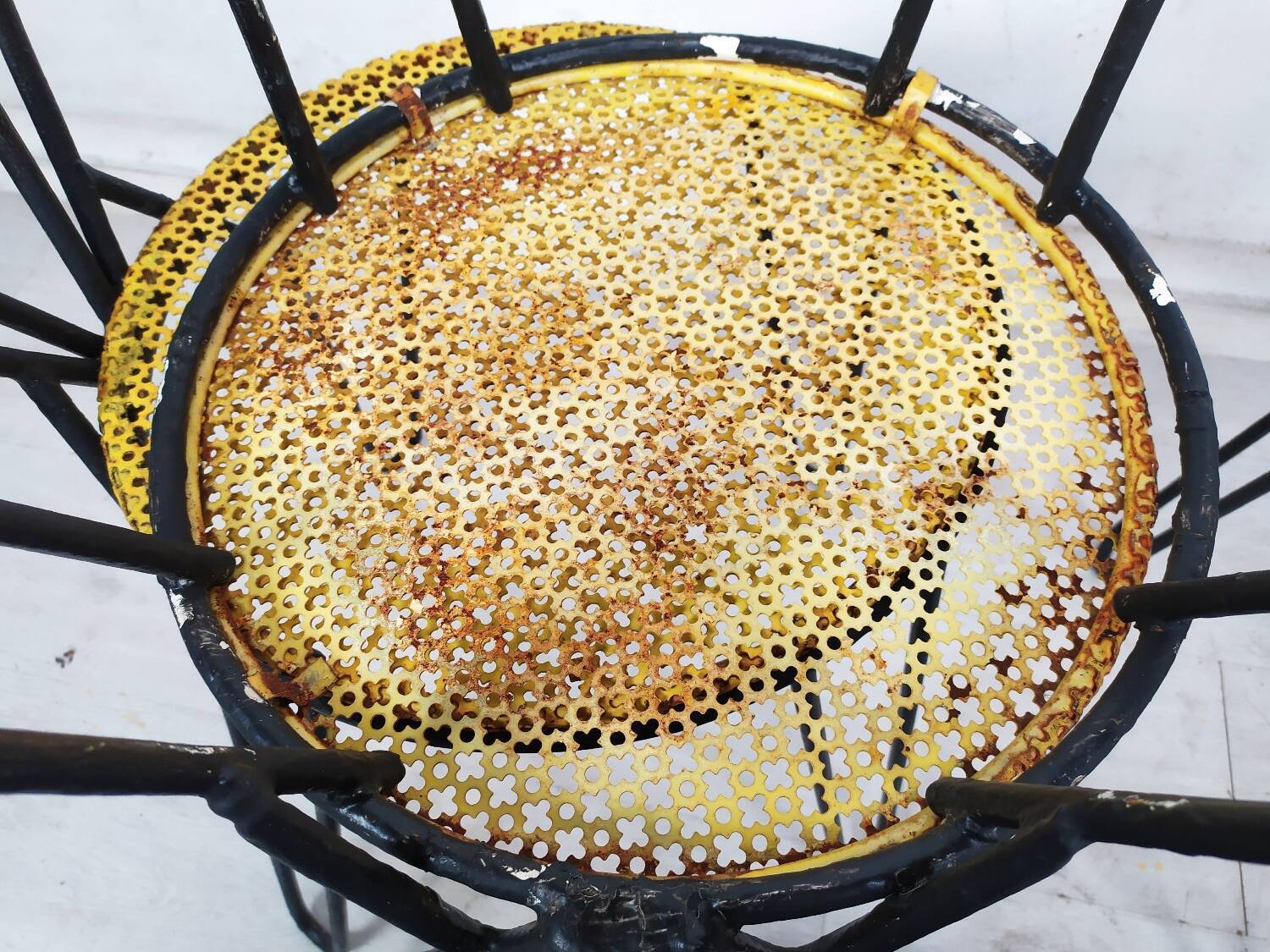 Mathieu Matégot garden lounge