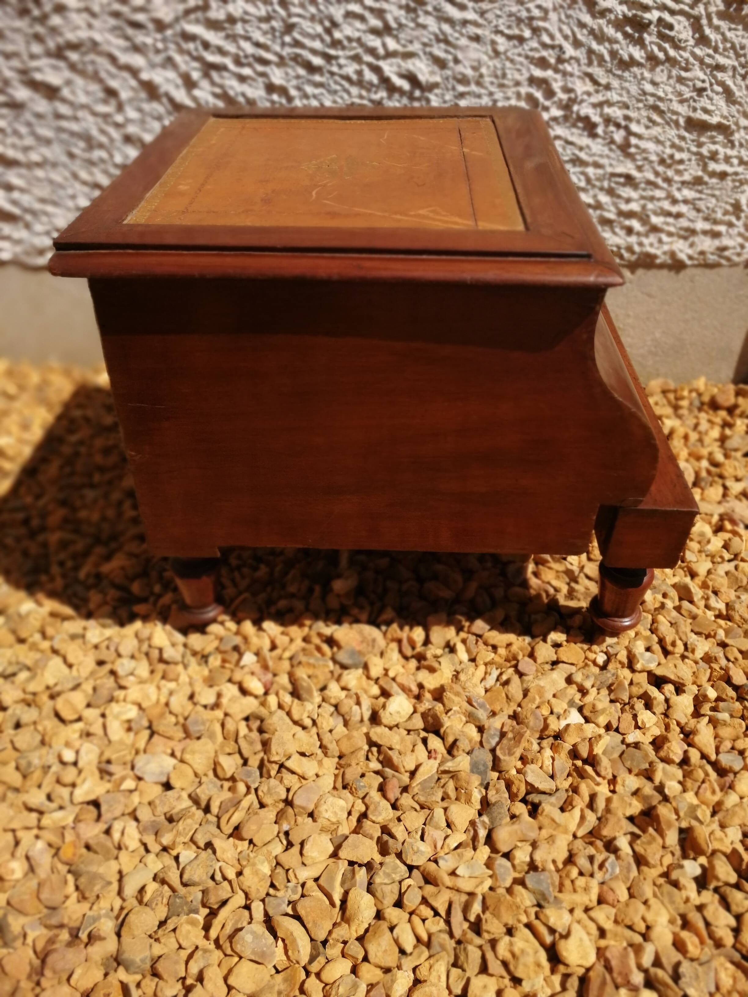 Walking foot library