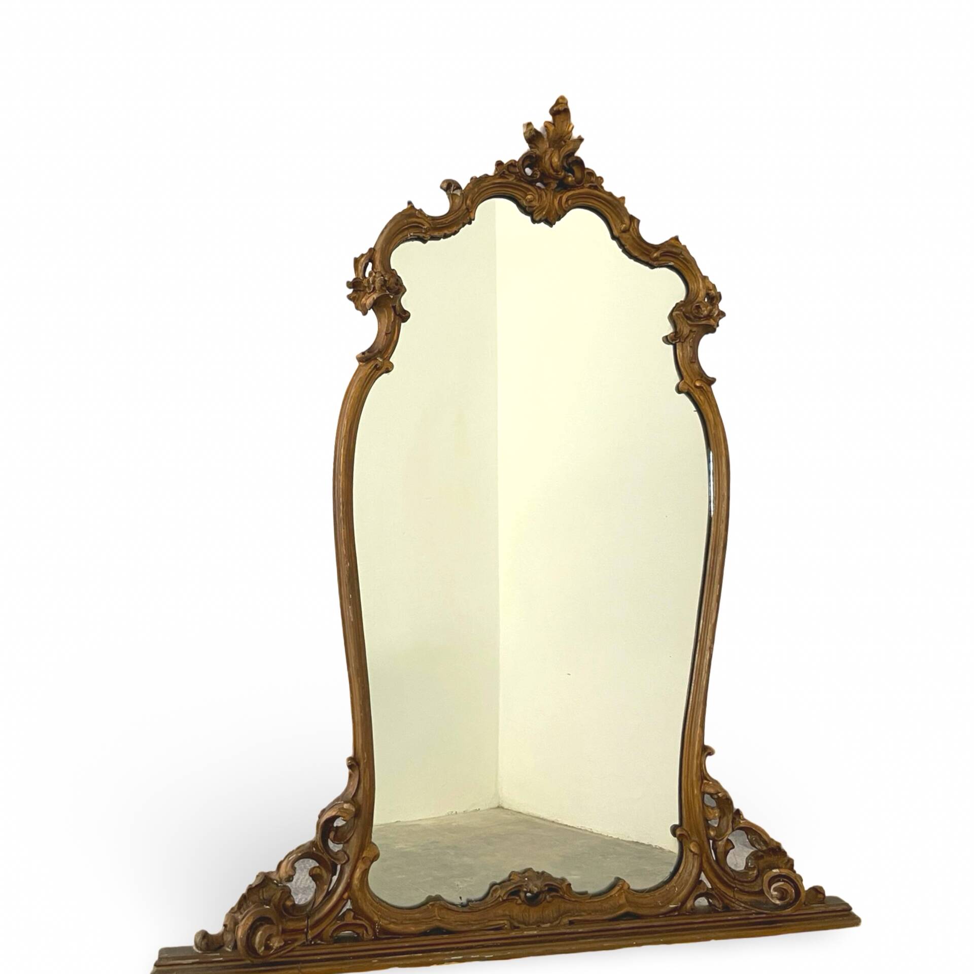 Baroque style wall mirror