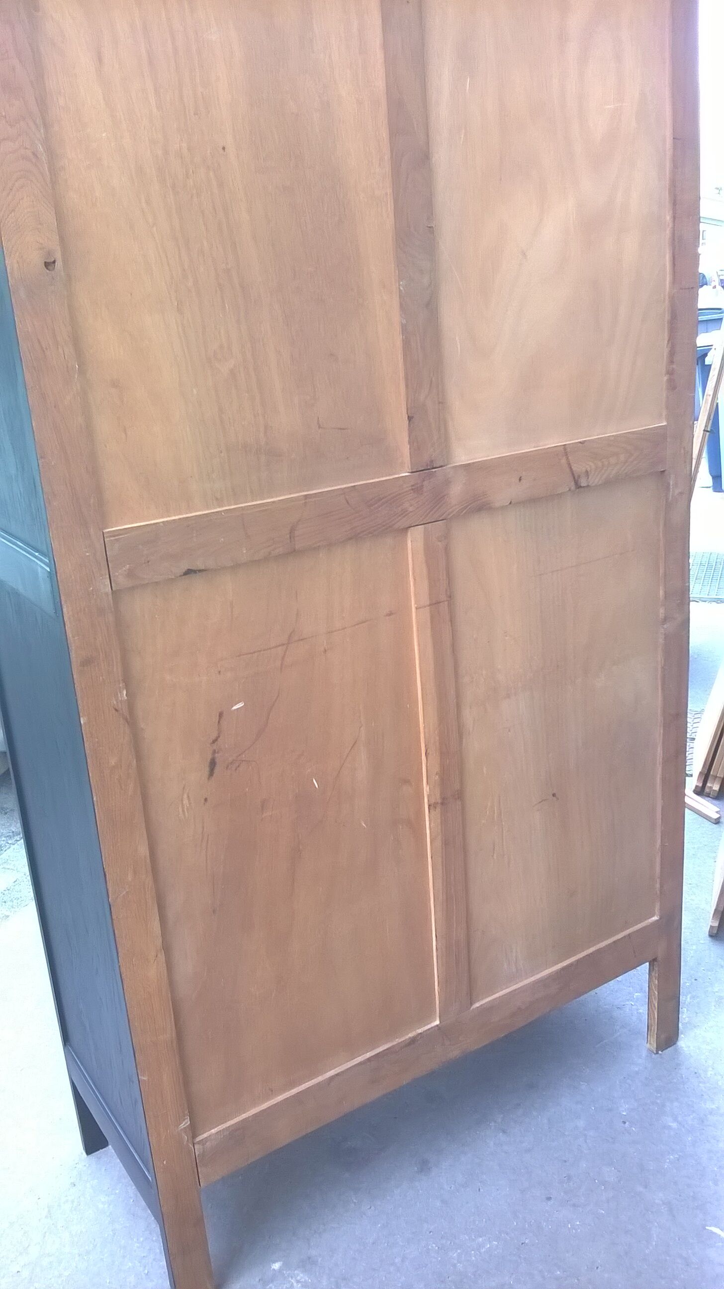 Parisian showcase cabinet