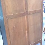 Armoire vitrine parisienne