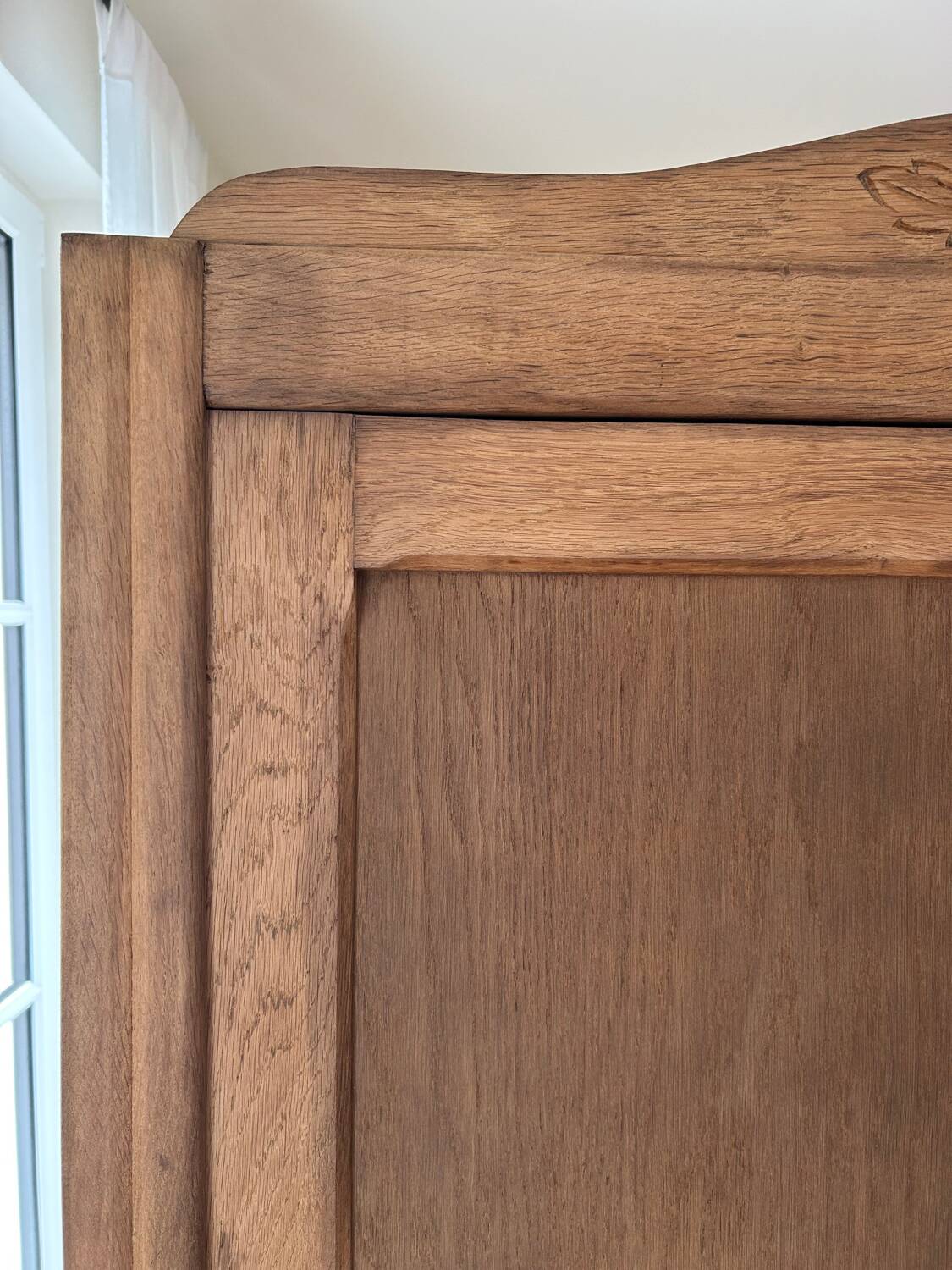 Art Deco style wardrobe in raw oak