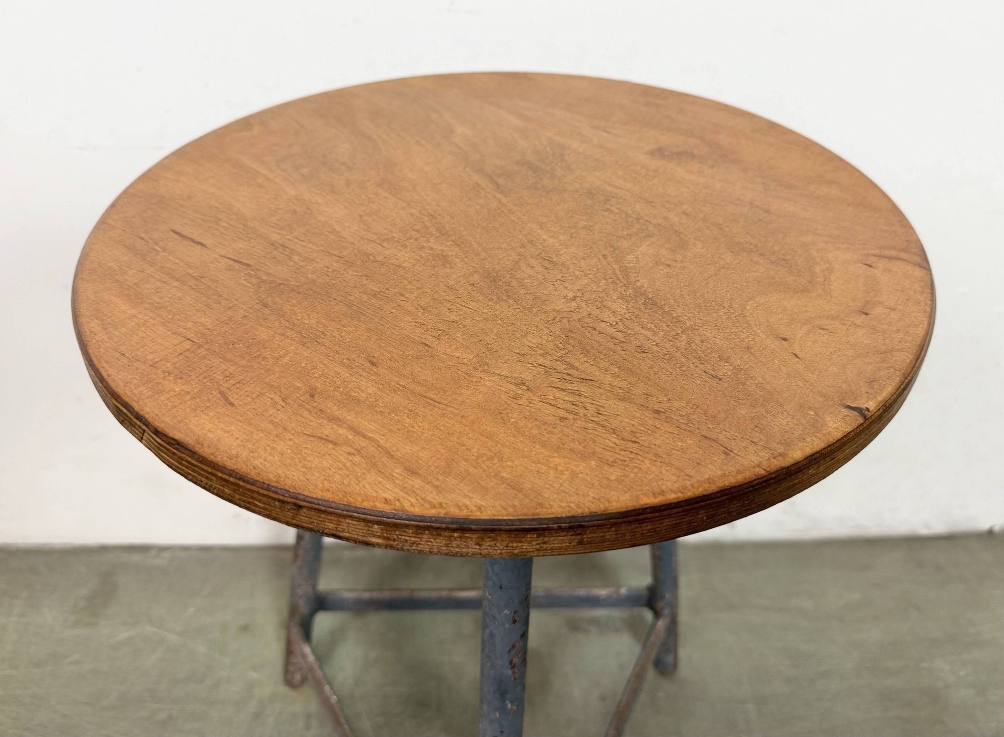 Tabouret d'atelier industriel gris, années 1960