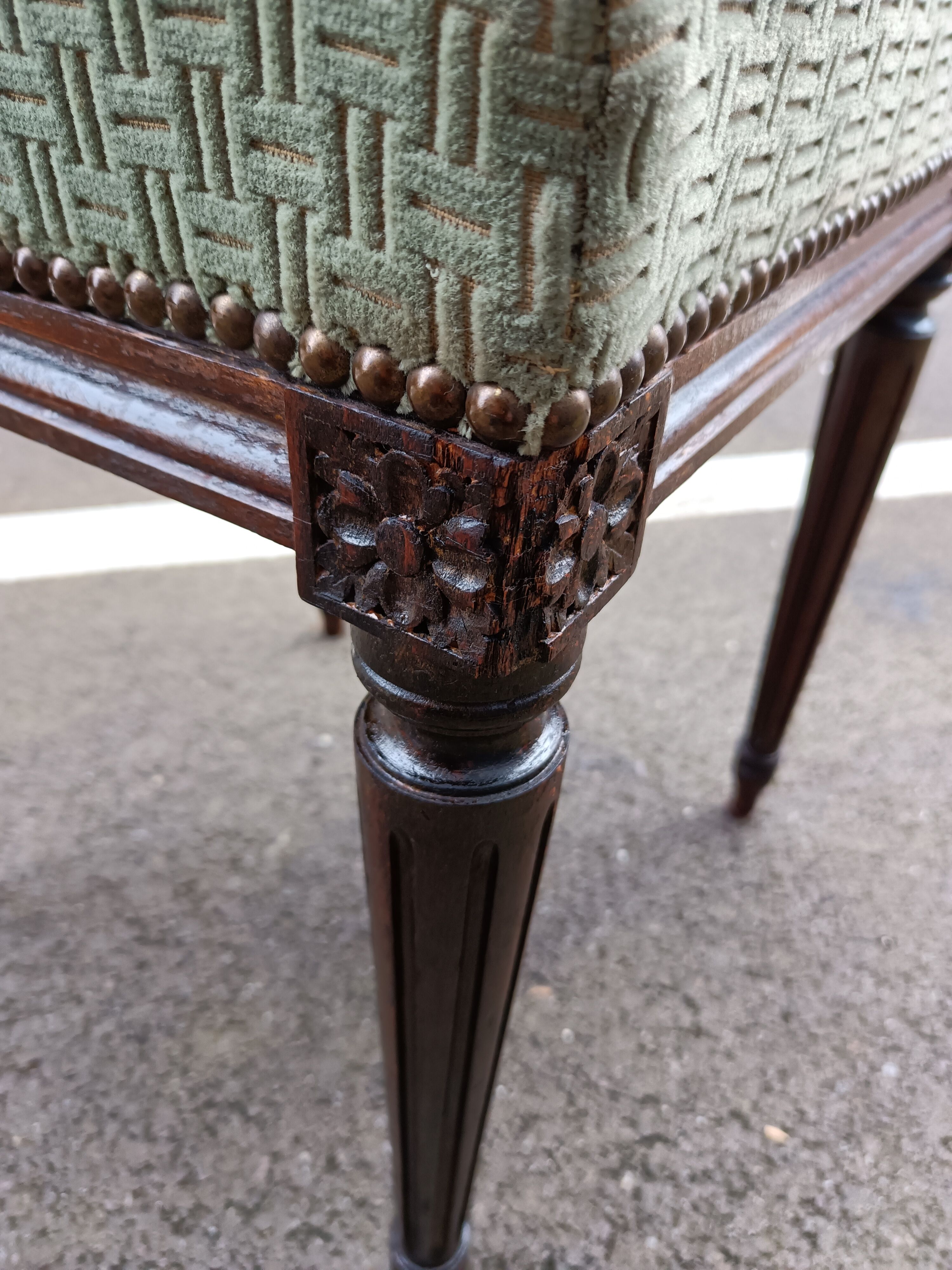 Pouf stool old Louis XVI style