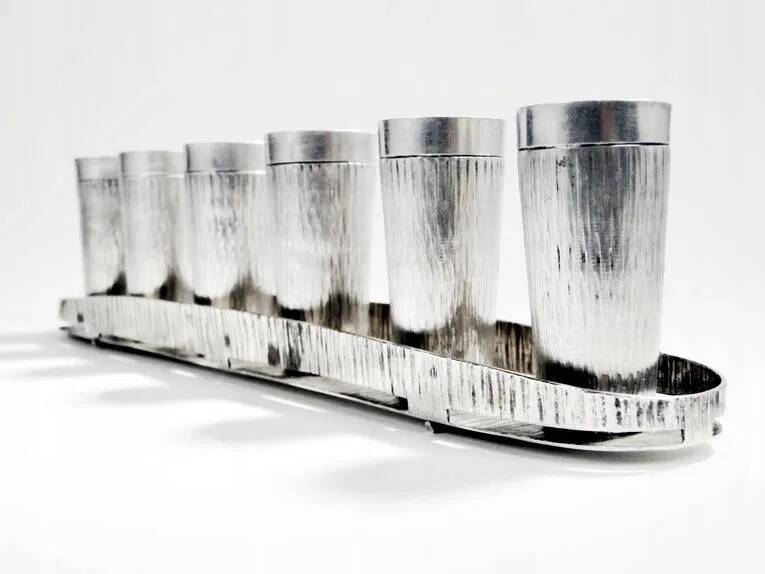 A3i imago artis glasses on a tray kraków new look