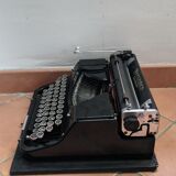 Mercedes Selekta typewriter
